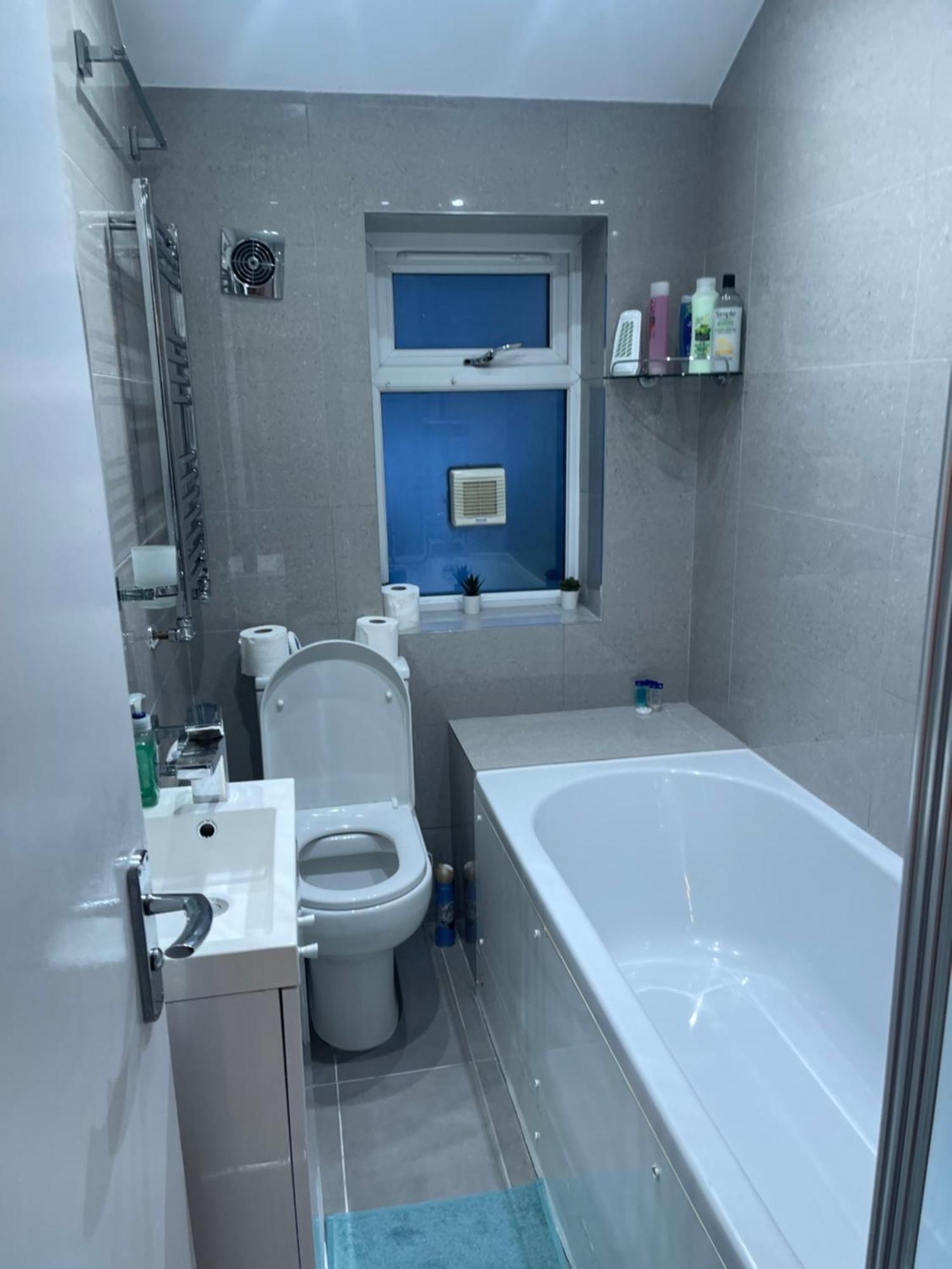 Tooting Lodge London - Cosy 2 Bedroom House With Garden, 5 Mins Walk To Tube Station エクステリア 写真